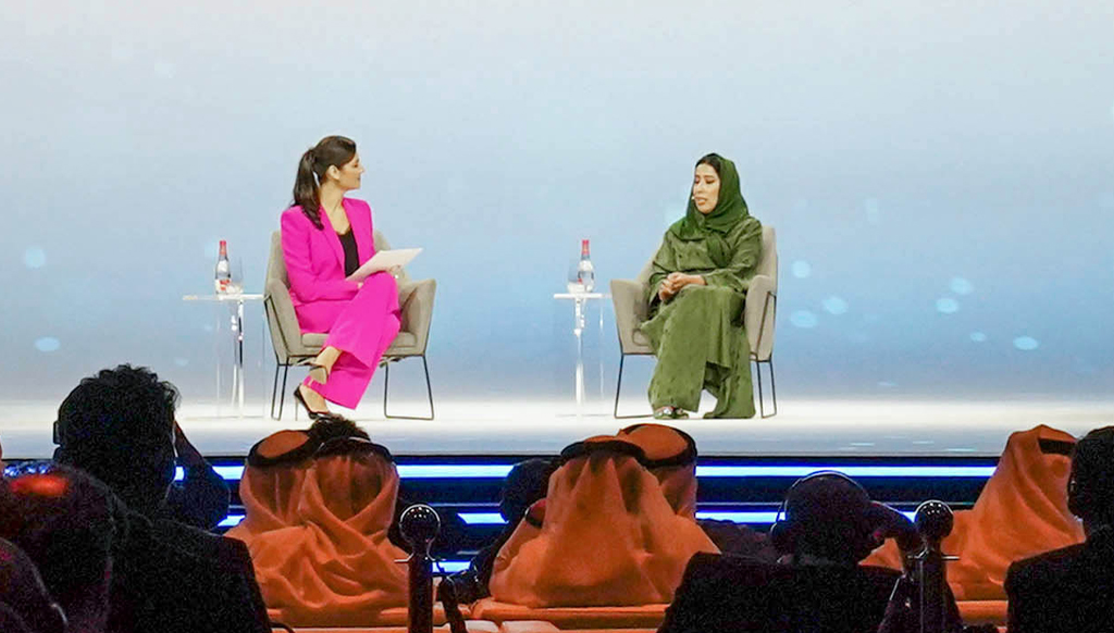 منى المرّي: حضور المرأة الإماراتية فعال ومؤثر