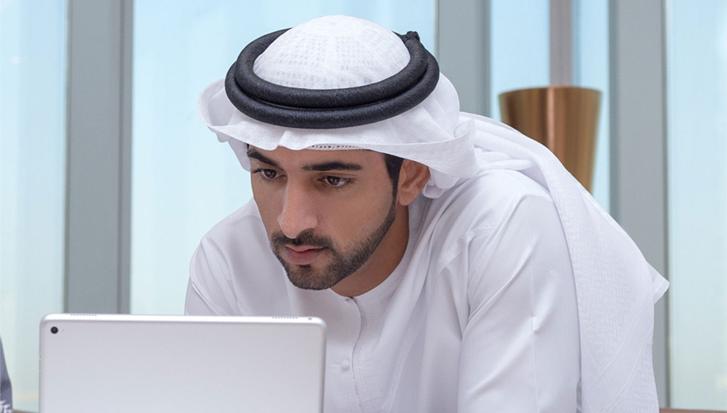 حمدان بن محمد يعتمد المنظومة المحدثة للتميز الحكومي بدبي