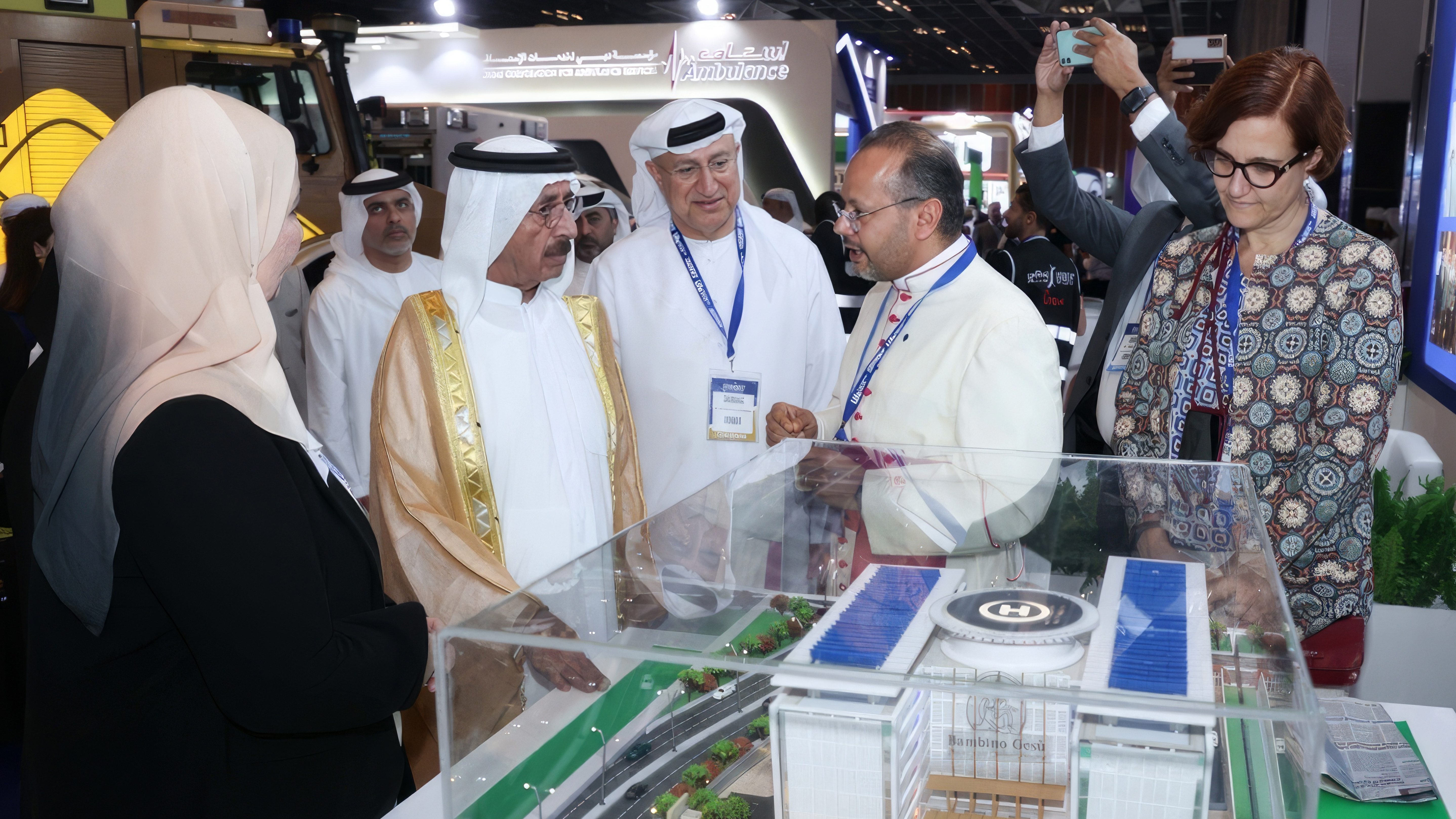 حشر بن مكتوم يفتتح الدورة الـ19 لمعرض ومؤتمر ديهاد 2023