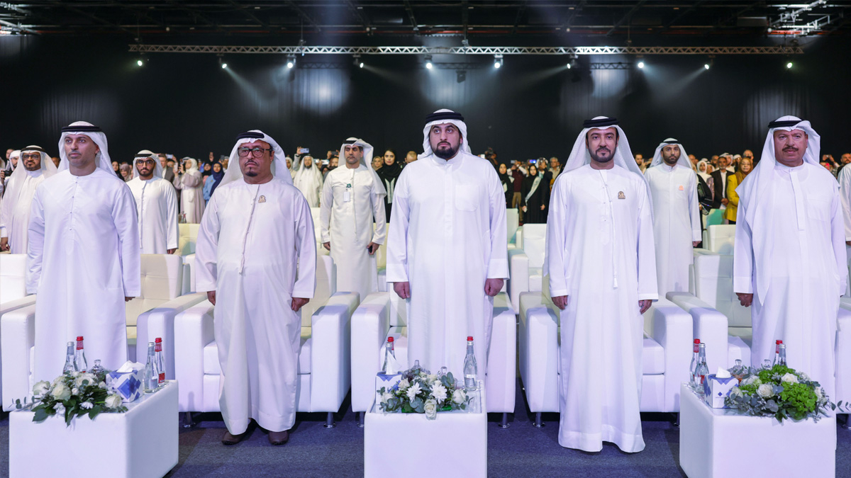 أحمد بن محمد يشهد تخريج دفعتين من خريجات كليتيّ "دبي الطبية" و"دبي للصيدلة"