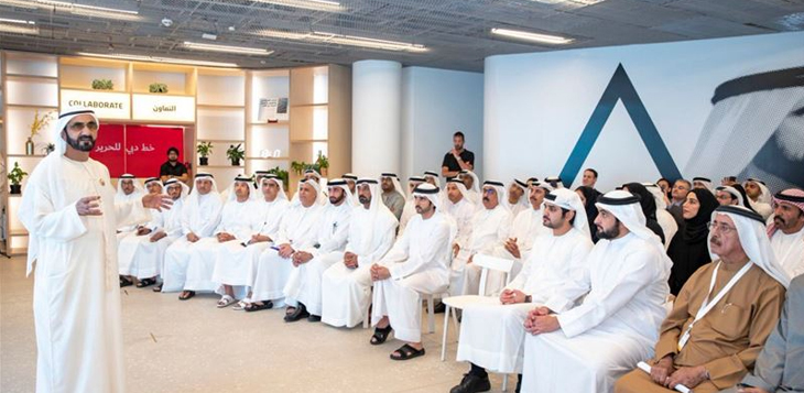 محمد بن راشد يحضر جلسة عصف ذهني لقيادات حكومة دبي لبدء تنفيذ وثيقة الخمسين