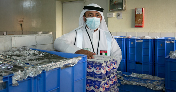 "إسلامية دبي" توزع أكثر من مليوني وجبة رمضانية على المستحقين في دبي والمناطق الشمالية