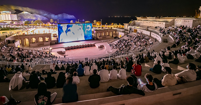 فيلم خورفكان في عرضه لأهل المدينة...ألفا مشاهد عادو بالزمن أربعة قرون