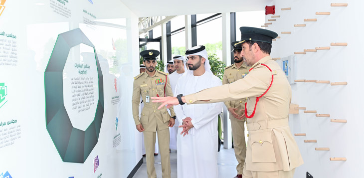 منصور بن محمد بن راشد يدشن مختبر الابتكار الأمني في شرطة دبي