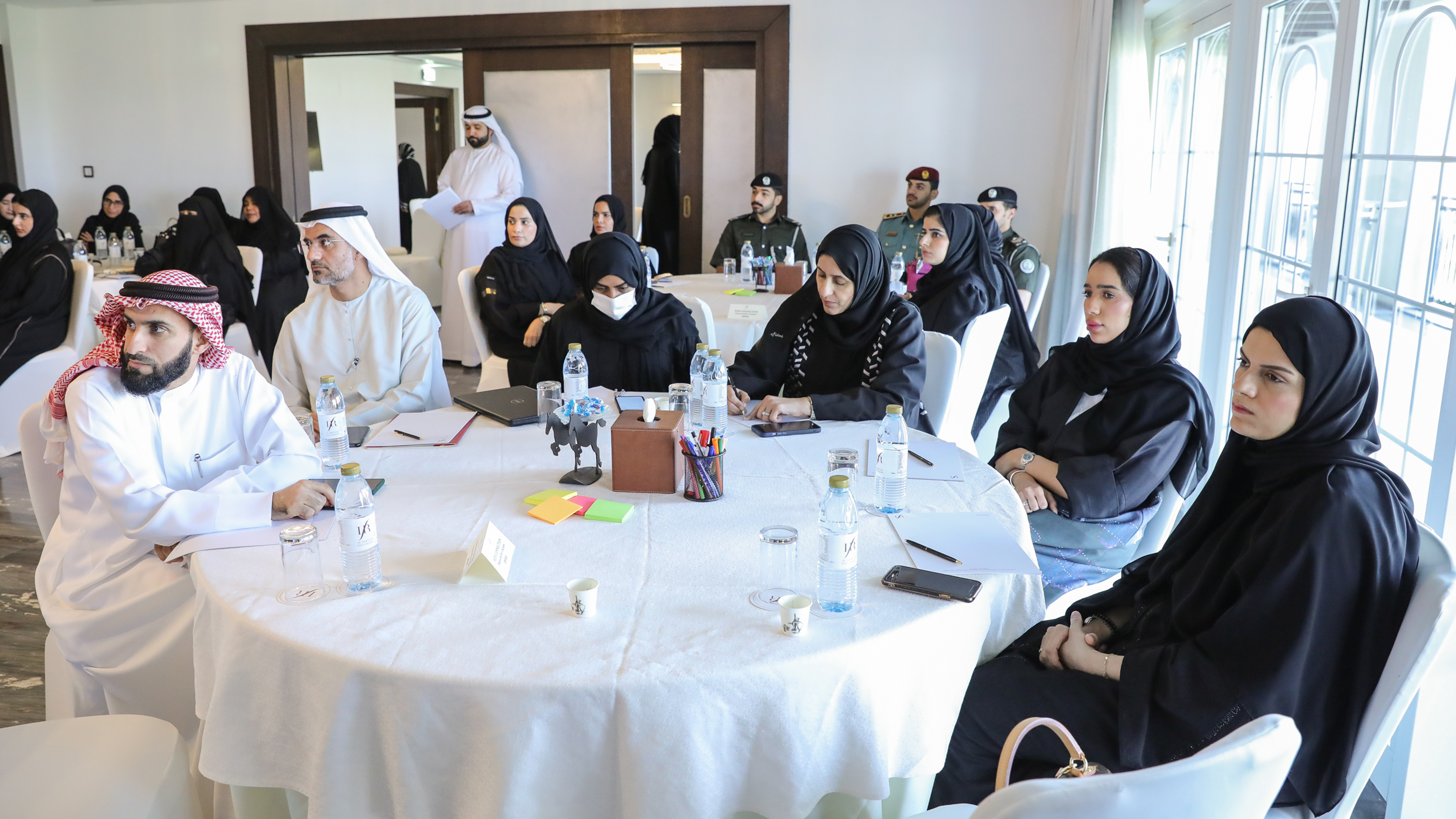 مختبر (الزواج.. أسرة الحاضر ومجتمع الغد) يناقش المغالاة في التكاليف وعزوف الشباب ودور المؤسسات للتشجيع على الزواج