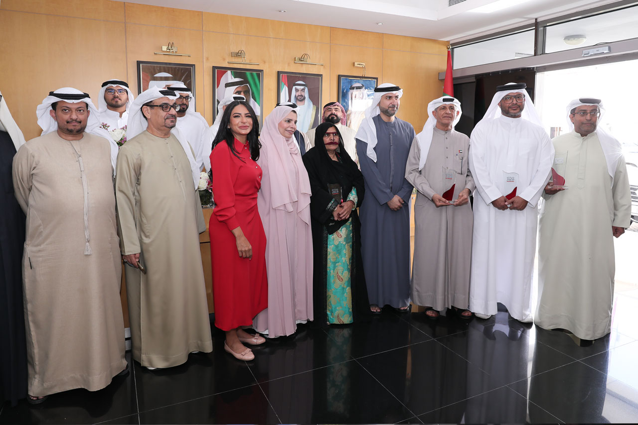 إذاعات "دبي للإعلام" تُكرّم مستمعيها الدائمين 