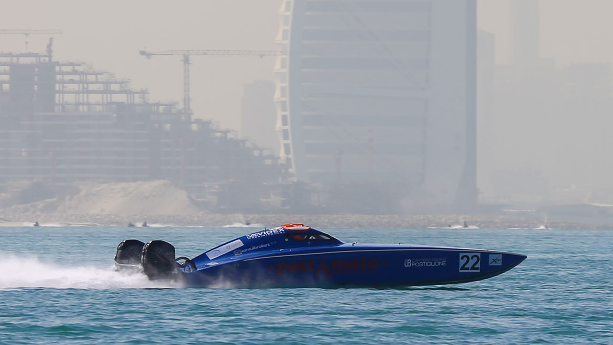 "دبي الرياضية" تواكب ختام بطولة العالم لزوارق "إكس كات" بتغطيات متفردة