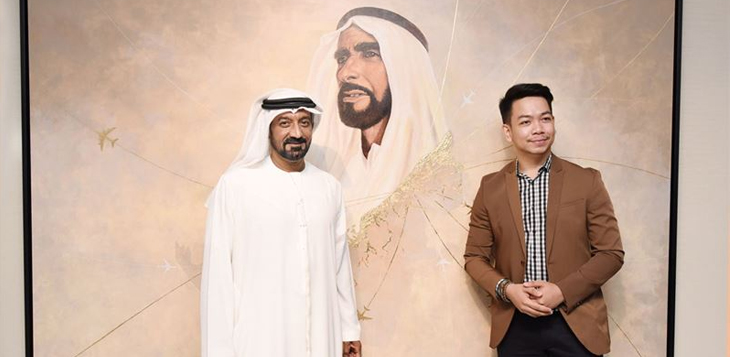 سمو الشيخ أحمد بن سعيد آل مكتوم يزيح الستار عن لوحة "من قلب زايد" في المقر الرئيس لمجموعة الإمارات