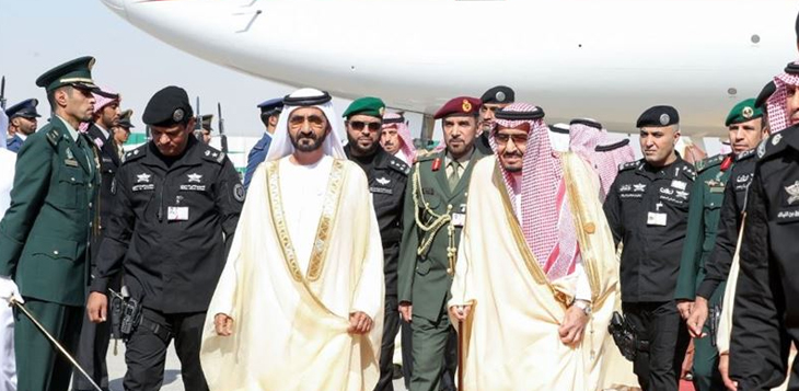 محمد بن راشد يصل إلى الرياض وخادم الحرمين في مقدمة مستقبليه