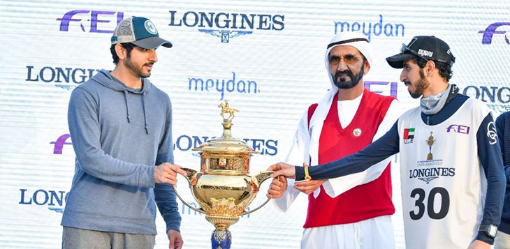 نائب رئيس الدولة يتوج الفارس عبدالله المري بطلا لكأس محمد بن راشد للقدرة