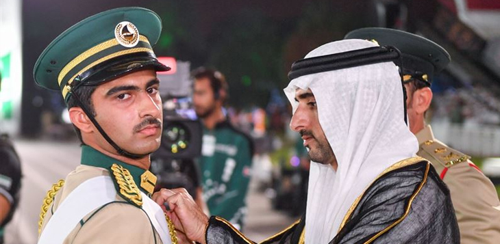 ولي عهد دبي يرعى حفل تخريج دفعة جديدة من المرشحين الضباط في أكاديمية شرطة دبي