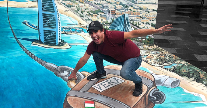 مهرجان "دبي كانفس" يعرض إبداعات إماراتية وعالمية في مجال الرسم ثلاثي الأبعاد