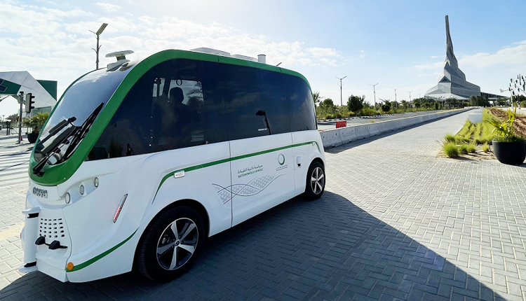 مركز الابتكار التابع لهيئة كهرباء ومياه دبي يوفر لزواره تجربة اختبار الحافلات الكهربائية المبتكرة ذاتية القيادة