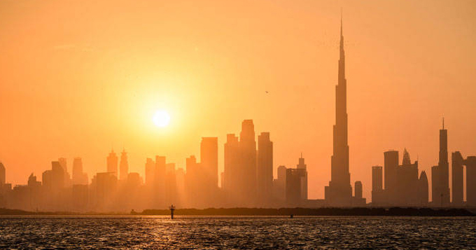 اللجنة العليا لإدارة الأزمات والطوارئ في دبي تعتمد الإجراءات والإرشادات الوقائية خلال شهر رمضان المبارك 