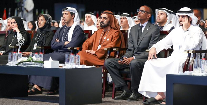 محمد بن راشد يشهد جلسة سيف بن زايد في القمة العالمية للحكومات