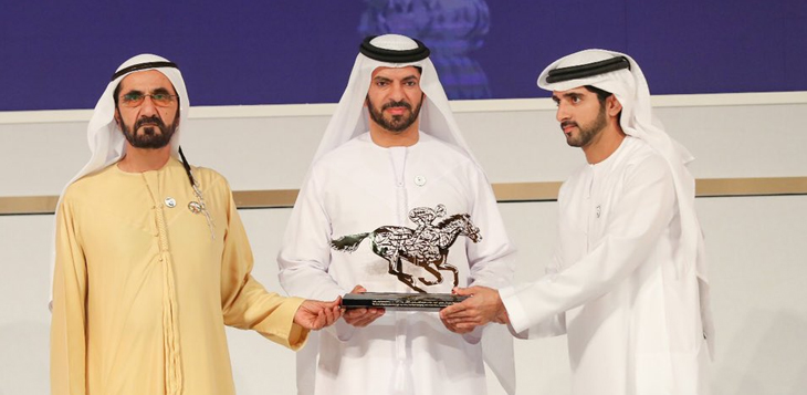 نائب رئيس الدولة يكرم الفائزين بجائزة محمد بن راشد للخيل ومجلس الأمناء ورعاة كأس دبي العالمي للخيل