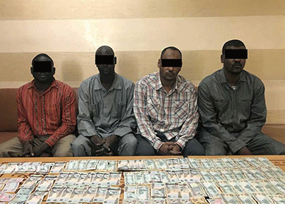 إلقاء القبض على عصابة عربية سرقت 130 ألف درهم في عجمان