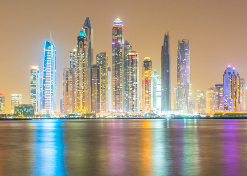 دبي تستقطب صناع السينما الهندية