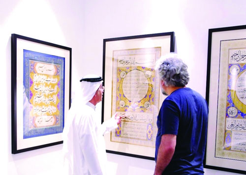 200 مبدع و15 معرضاً في «بينالي دبي للخط»