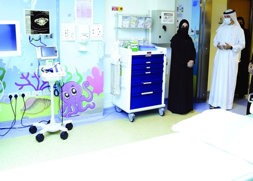 ممرات مستشفى الجليلة جداريات تنبض بألق الفنون