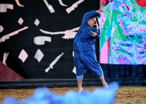 العامري أول المتأهلين إلى نهائي النسخة 21 من «فزاع لليولة»